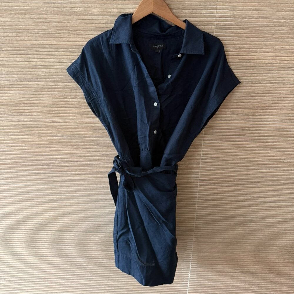 Banana Republic Factory navy wrap dress size Large.